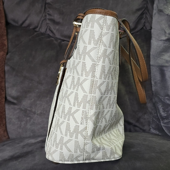 Michael Kors White and Brown Tote Bag - Picture 4 of 16